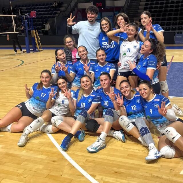 Continua il sogno della Caim Group Volley World: è finale playoff